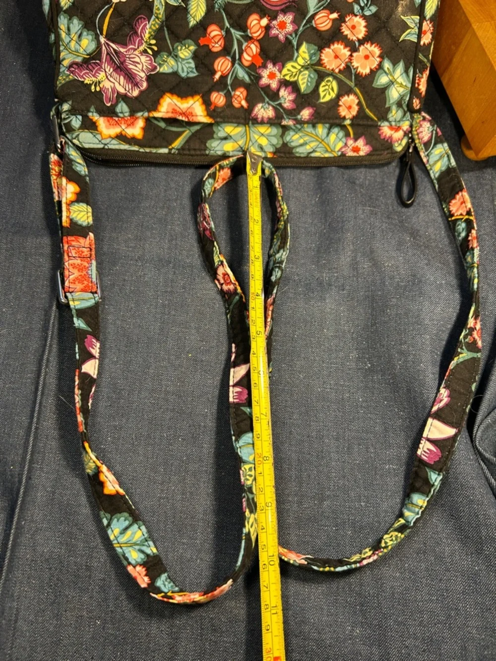 Vera Bradley cross body / shoulder pocketbook purse